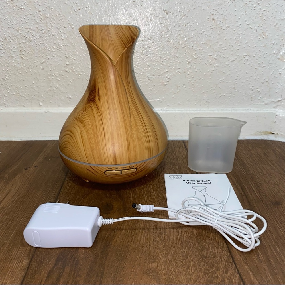 Gold Armour Aroma Diffuser with 6 Essential Oils